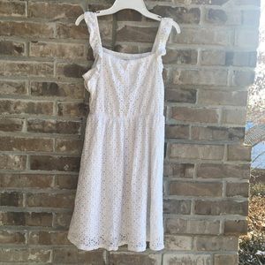 Girls The Children’s Place white lace dress 10/12